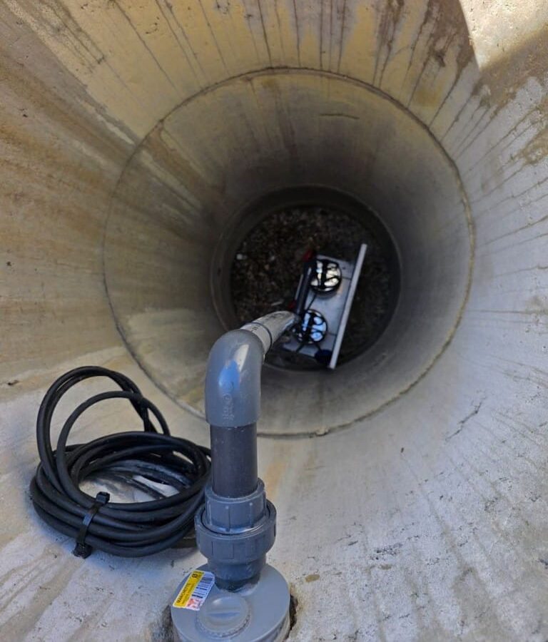 Angliers installation pompes relevage EP Installation d'une pompe de relevage Calpeda à Angliers