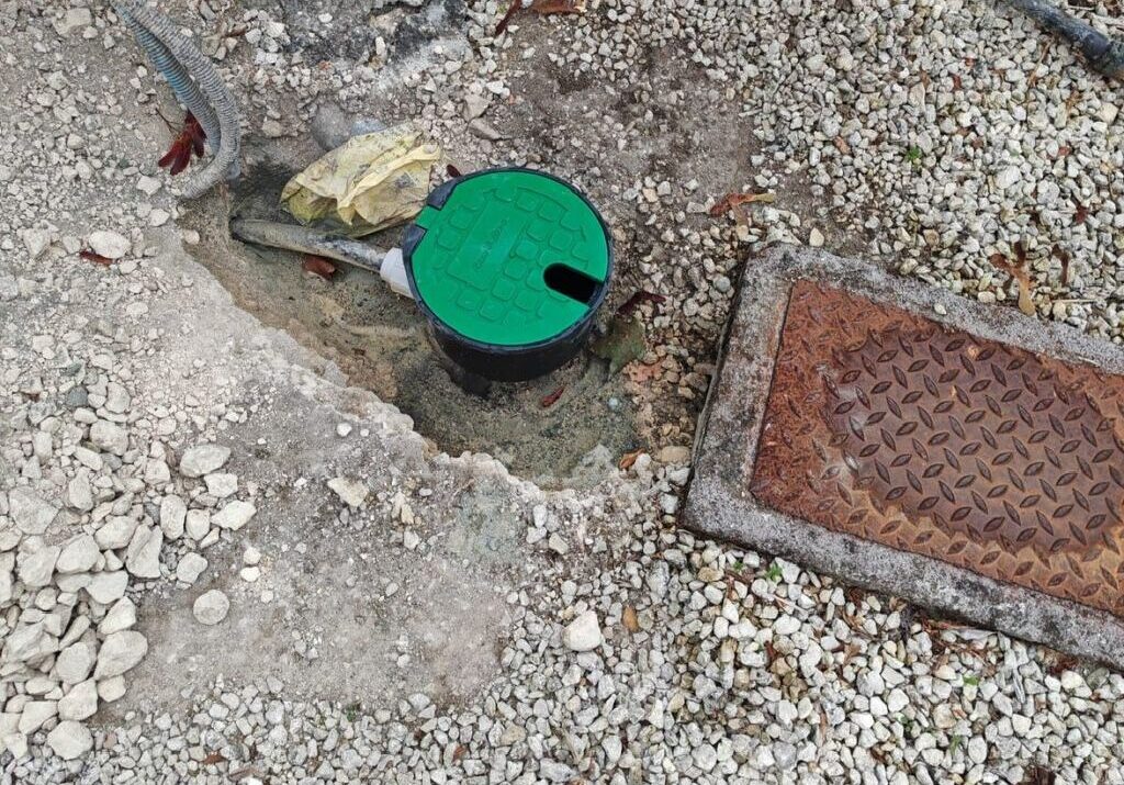 Courcon pose de pompe de forage Installation d'une pompe de forage dans un jardin